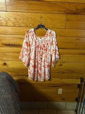 Violet + Claire Women's Plus Size 2X Orange Floral Off-the-Shoulder Peasant Blou